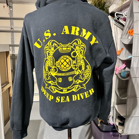 Authentic US ARMY diver hoodie like new size medium - Picture 2 of 6